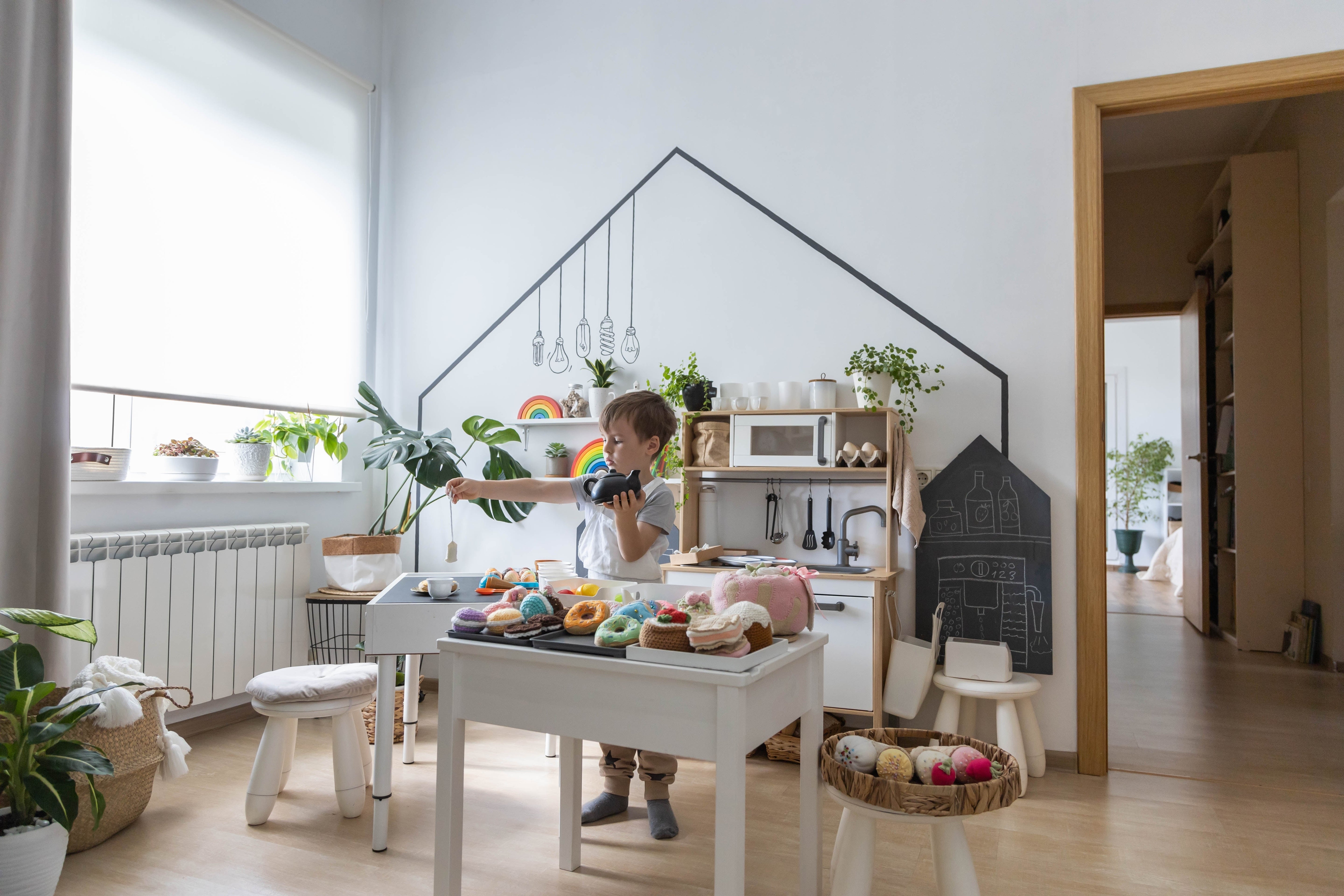 What is Montessori? An honest guide for parents who keep hearing the word