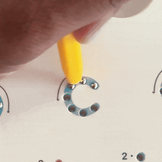 Toddlers Magnetic Drawing Board